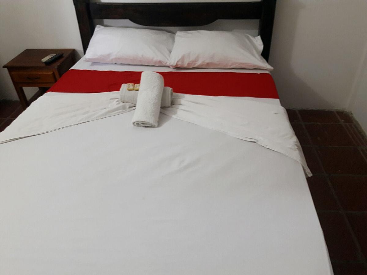 Hotel Santa Cruz De Mompox Mompos Bagian luar foto