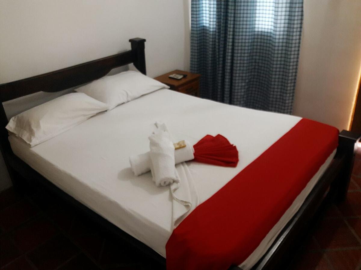 Hotel Santa Cruz De Mompox Mompos Bagian luar foto