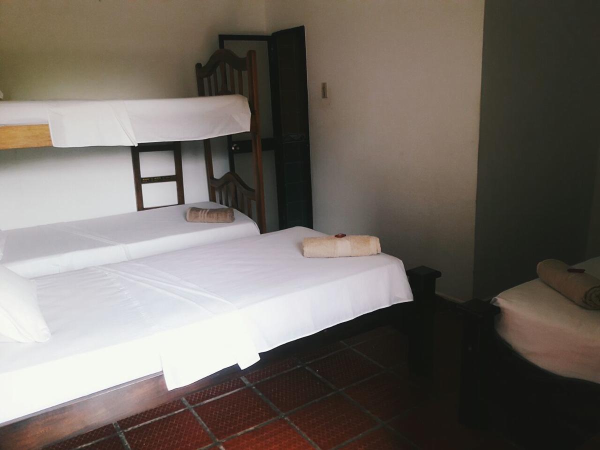 Hotel Santa Cruz De Mompox Mompos Bagian luar foto