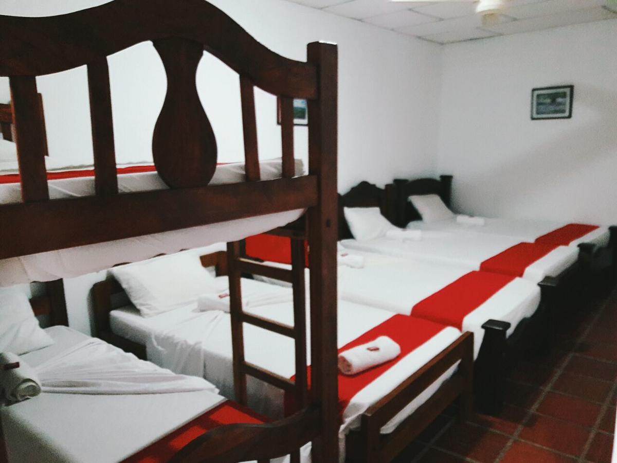 Hotel Santa Cruz De Mompox Mompos Bagian luar foto