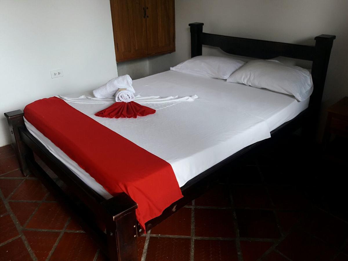 Hotel Santa Cruz De Mompox Mompos Bagian luar foto